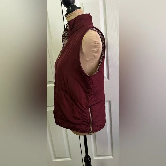 Altar'd State Burgundy Puffer Vest- Reversible - Picture 2 of 7